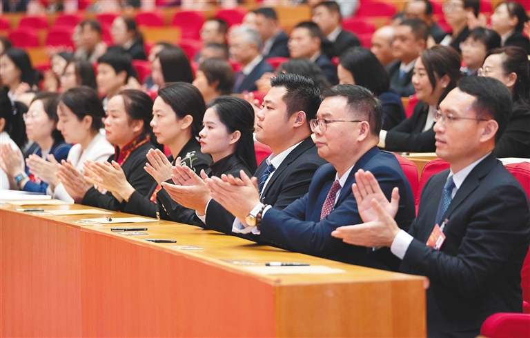 實(shí)干篤行擔(dān)使命 接續(xù)奮斗新征程——省七屆人大三次會(huì)議閉幕側(cè)記