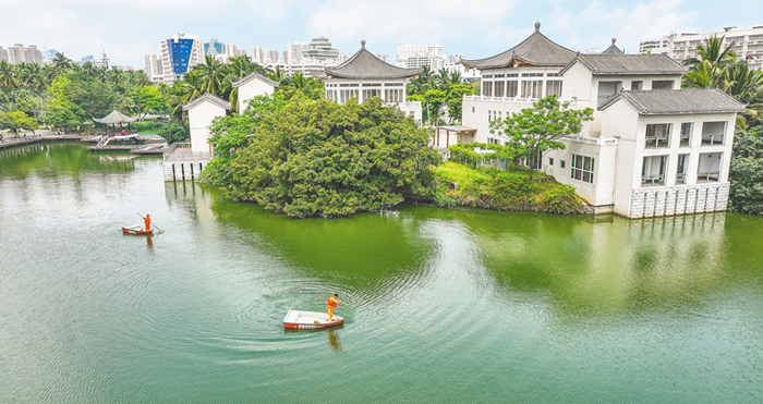 水清岸綠景美