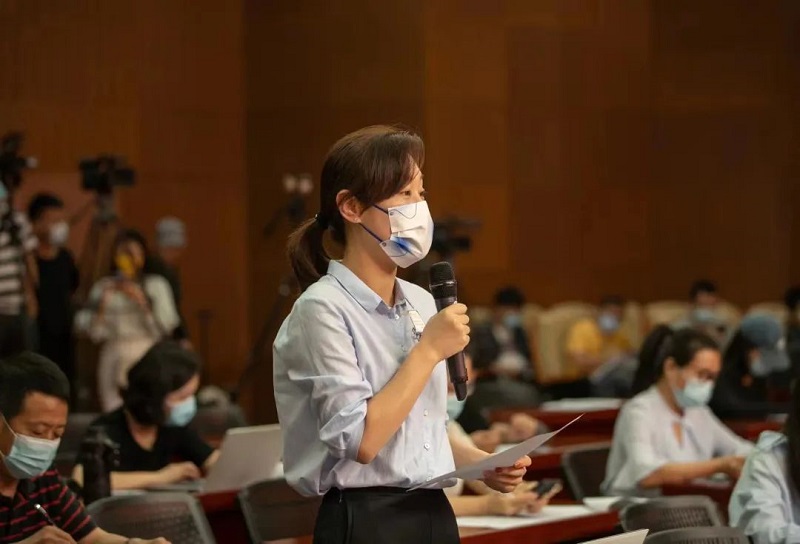 海南日報記者