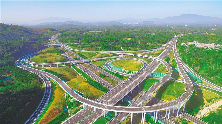 萬洋高速公路通車