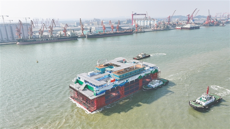 海南第3座深遠(yuǎn)海智能養(yǎng)殖旅游平臺(tái)近日將抵樂(lè)東