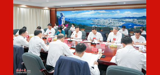 劉小明參加省委八屆七次全會(huì)分組討論