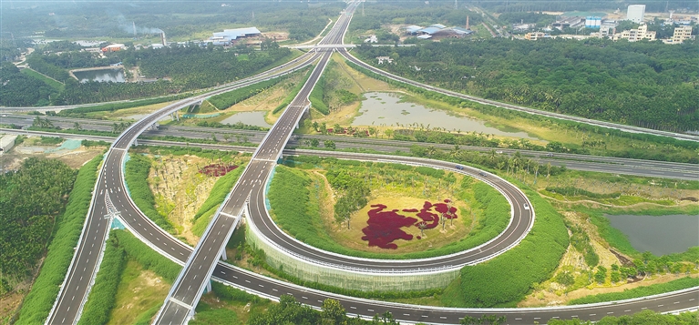 文瓊高速建成通車